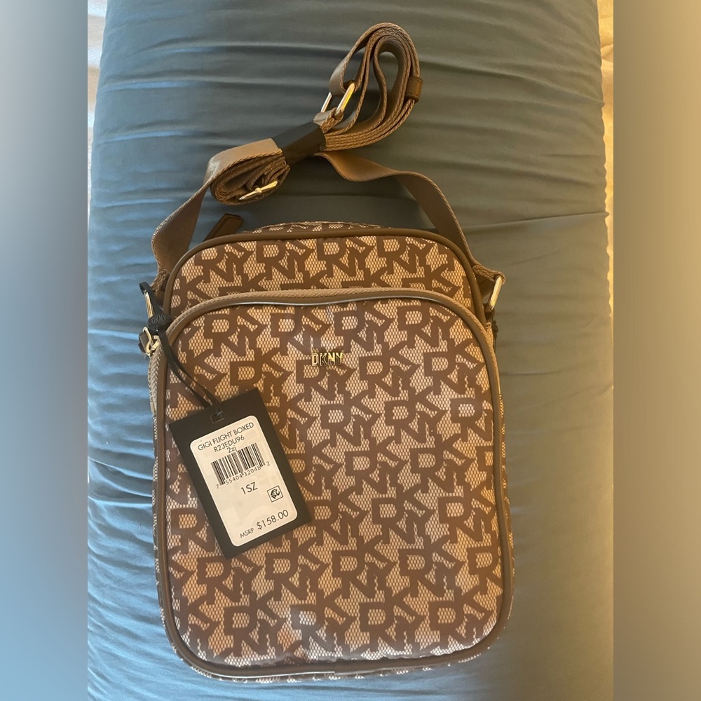 DKNY Gigi Flight Boxed, NWT
